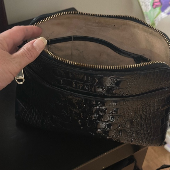 Brahmin crossbody in excellent condition! - Picture 7 of 7